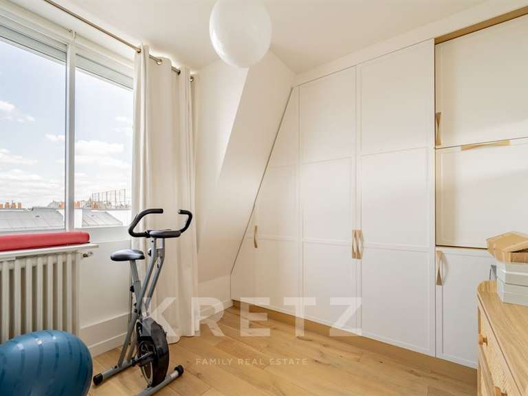 Apartment Paris 10e - 3 bedrooms - 155m²