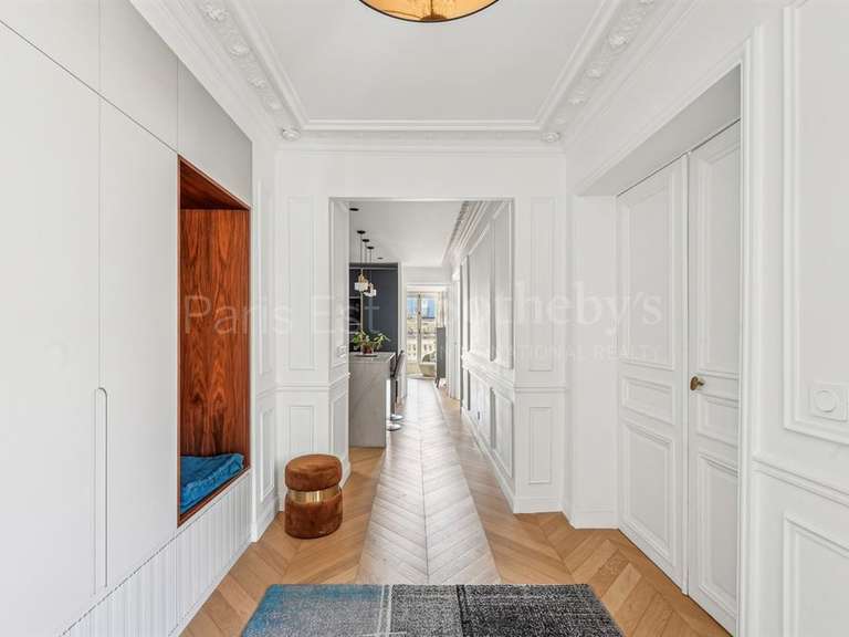 Appartement Paris 10e - 3 chambres - 154m²