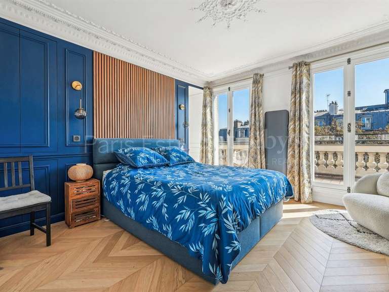 Appartement Paris 10e - 3 chambres - 154m²