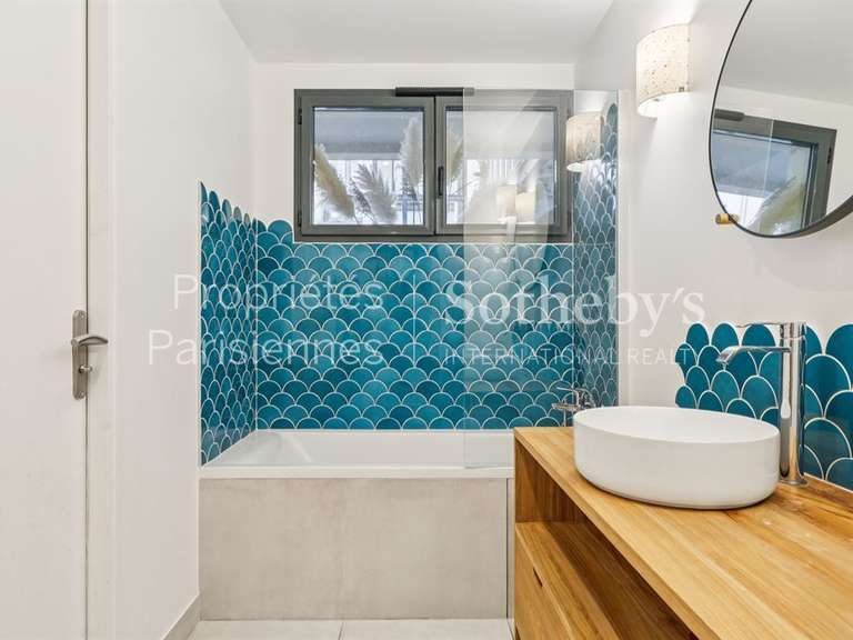 Appartement Paris 10e - 2 chambres - 98m²
