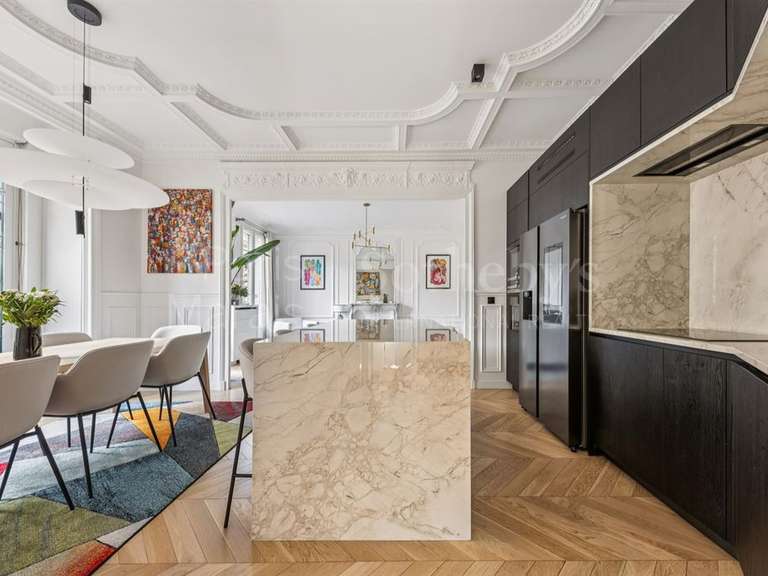 Apartment Paris 10e - 4 bedrooms - 127m²