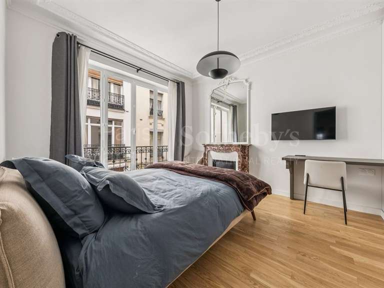 Apartment Paris 10e - 4 bedrooms - 127m²