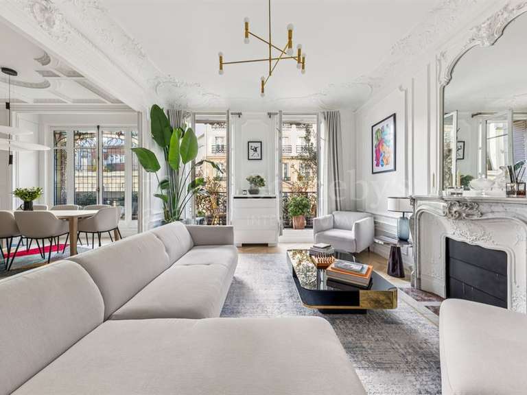 Apartment Paris 10e - 4 bedrooms - 127m²