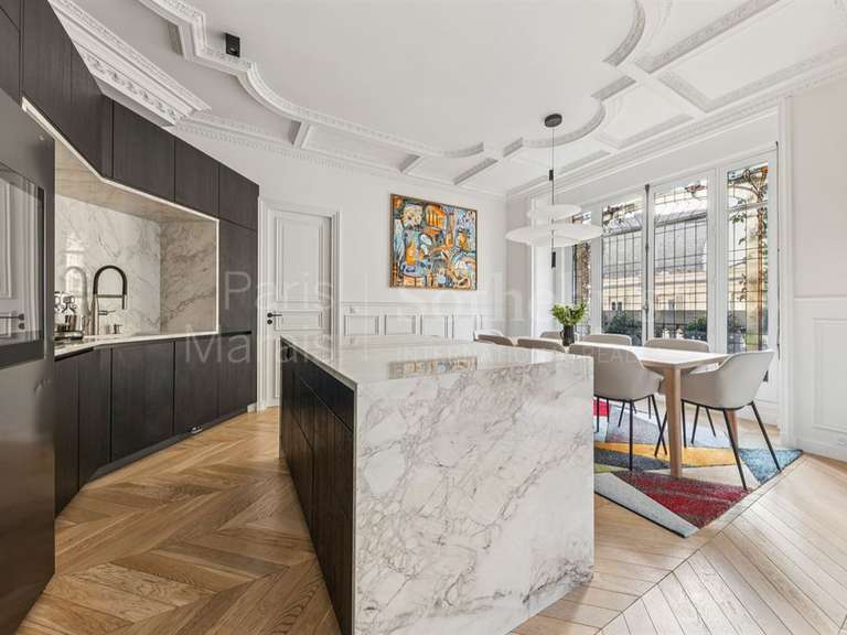 Apartment Paris 10e - 4 bedrooms - 127m²