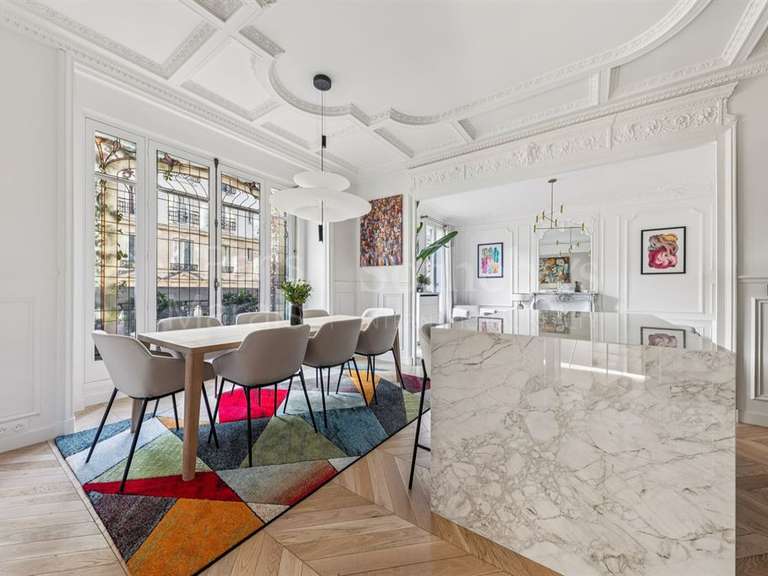 Apartment Paris 10e - 4 bedrooms - 127m²