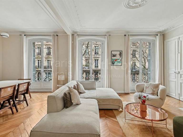 Appartement Paris 10e - 2 chambres - 91m²