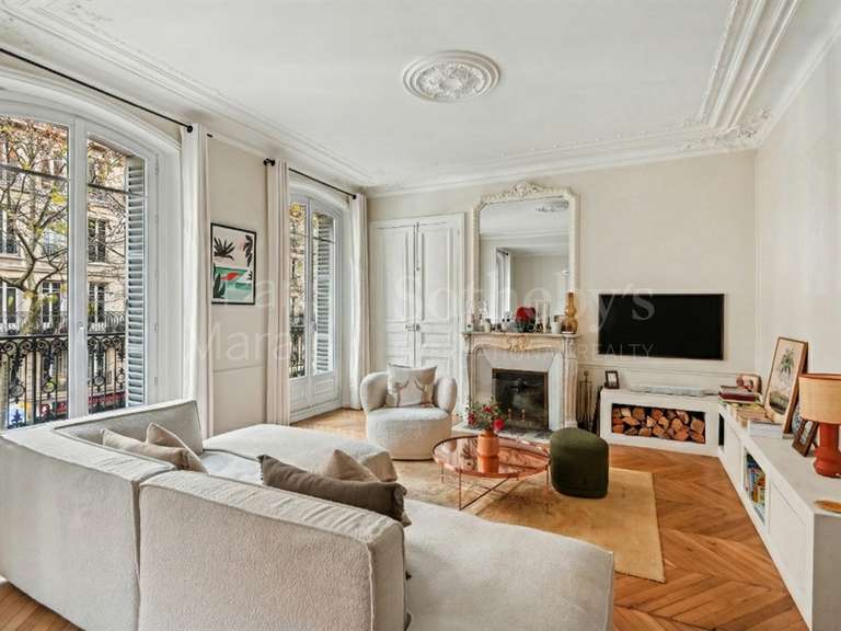 Appartement Paris 10e - 2 chambres - 91m²