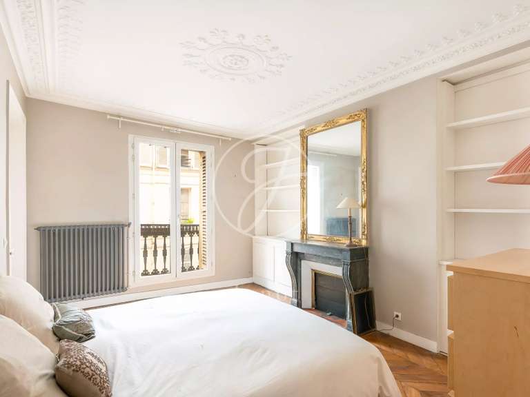 Appartement Paris 10e - 3 chambres - 88m²