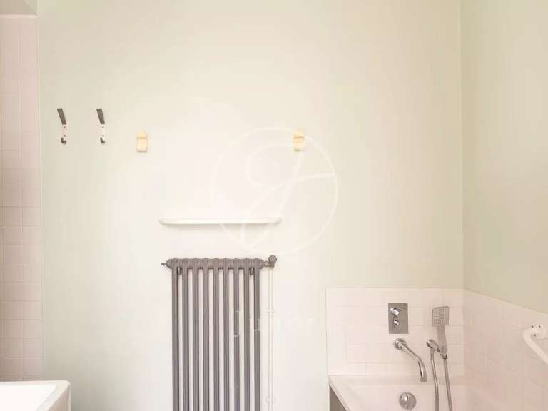 Appartement Paris 10e - 3 chambres - 88m²