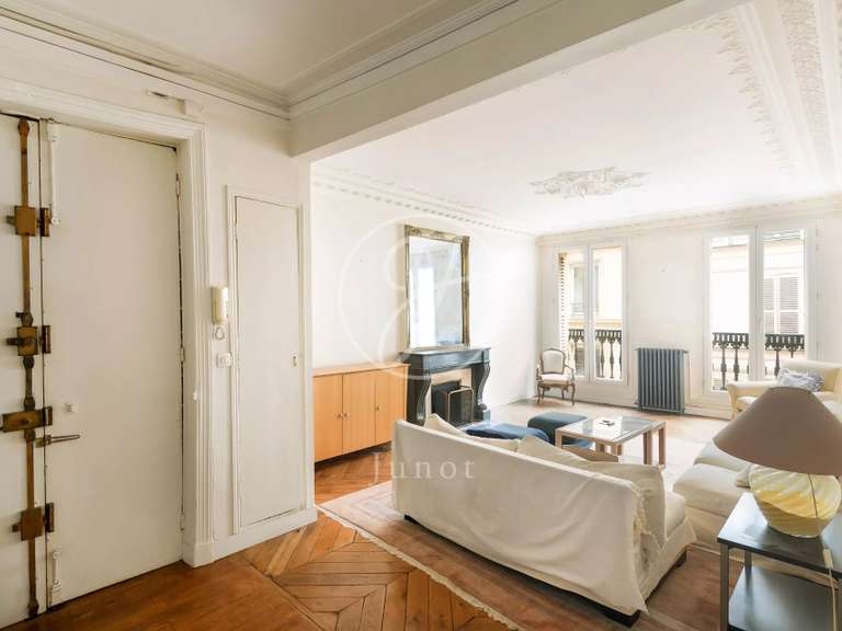 Appartement Paris 10e - 3 chambres - 88m²