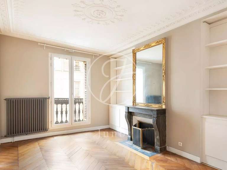 Appartement Paris 10e - 3 chambres - 88m²