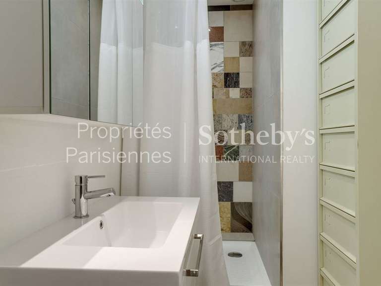 Appartement Paris 10e - 4 chambres - 146m²