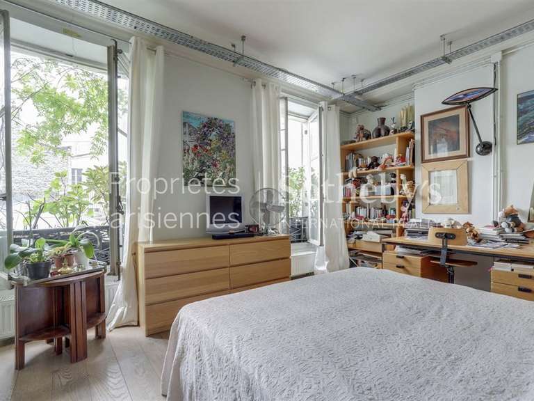 Appartement Paris 10e - 4 chambres - 146m²