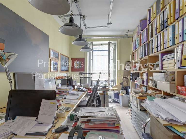 Appartement Paris 10e - 4 chambres - 146m²