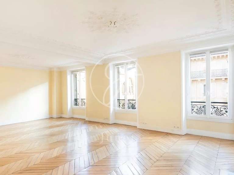 Appartement Paris 10e - 3 chambres - 102m²