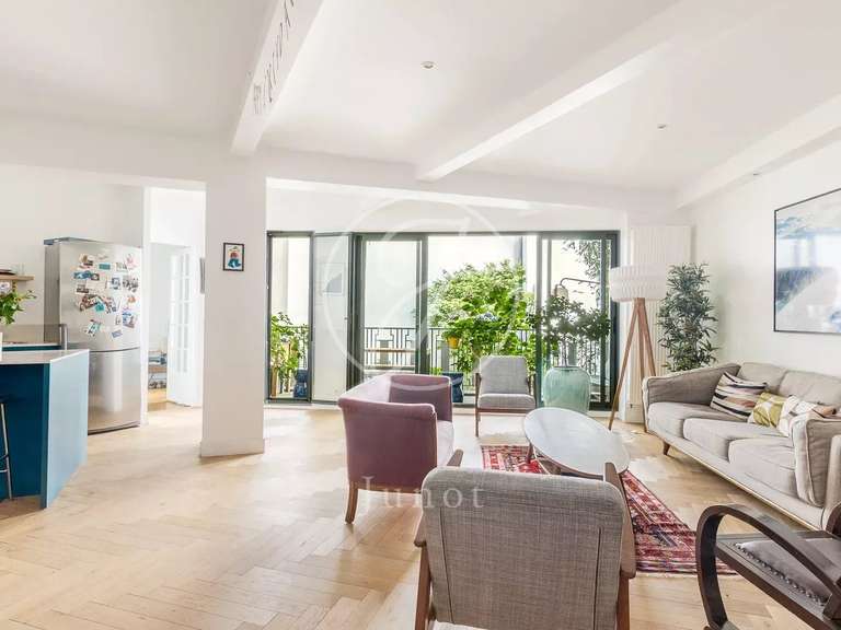 Appartement Paris 10e - 2 chambres - 98m²