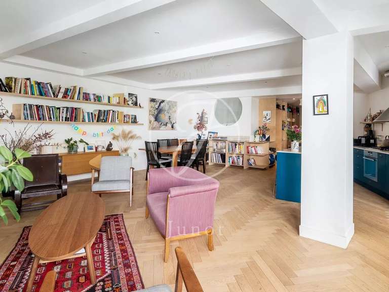 Appartement Paris 10e - 2 chambres - 98m²