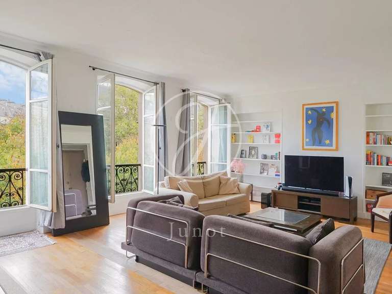 Appartement Paris 10e - 3 chambres - 110m²