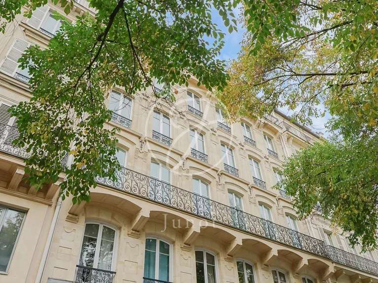 Appartement Paris 10e - 3 chambres - 110m²