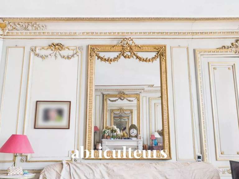 Appartement Paris 10e - 3 chambres - 130m²