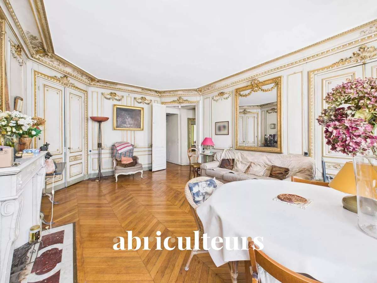 Apartment Paris 10e