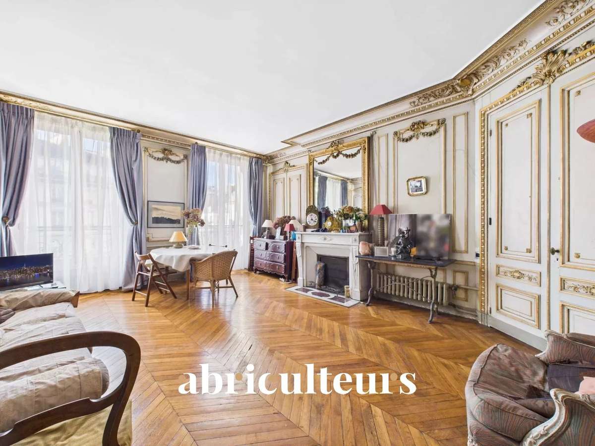 Apartment Paris 10e