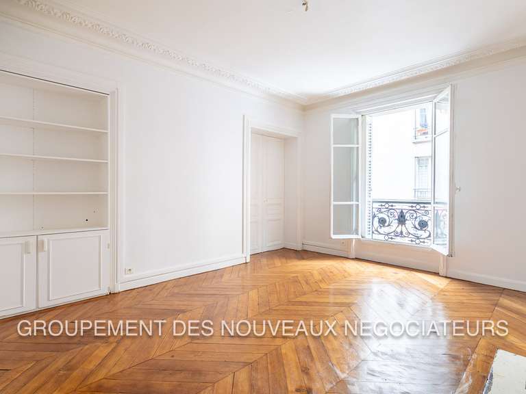 Appartement Paris 10e - 3 chambres - 138m²