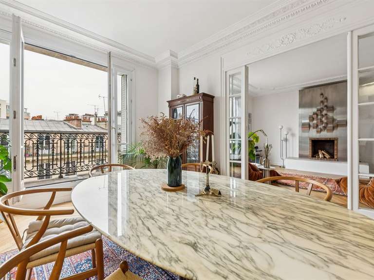 Appartement Paris 10e - 3 chambres - 160m²