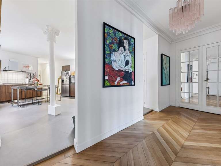 Appartement Paris 10e - 3 chambres - 160m²