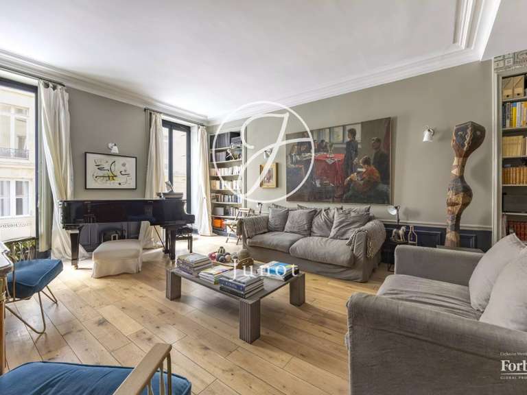 Appartement Paris 10e - 5 chambres - 196m²