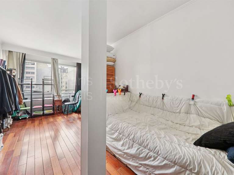 Appartement Paris 10e - 2 chambres - 97m²