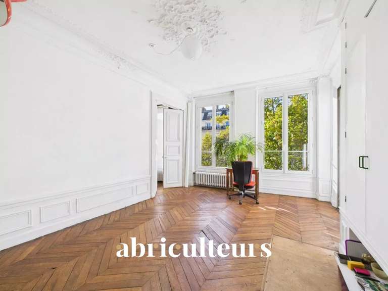 Appartement Paris 10e - 3 chambres - 130m²