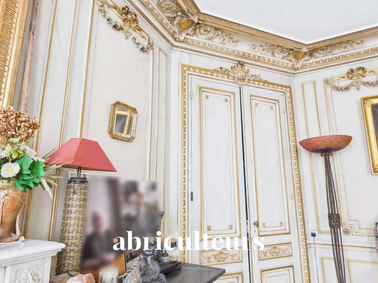 Appartement Paris 10e - 3 chambres - 130m²