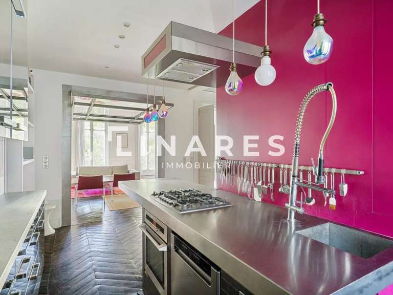 Appartement Paris 10e - 3 chambres - 147m²