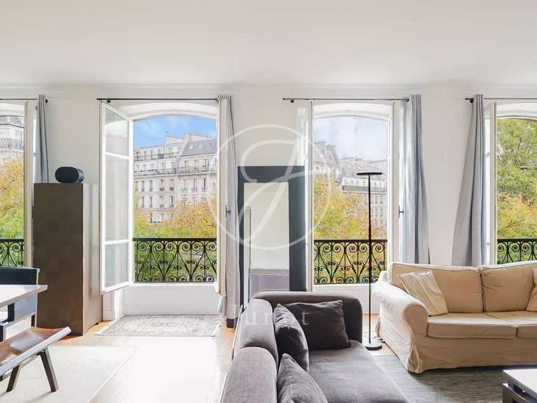 Appartement Paris 10e - 3 chambres - 110m²