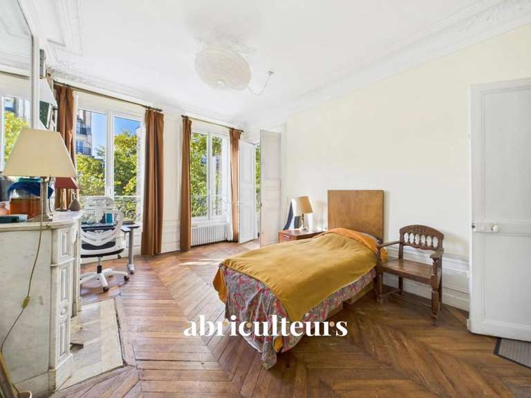 Appartement Paris 10e - 3 chambres - 129m²