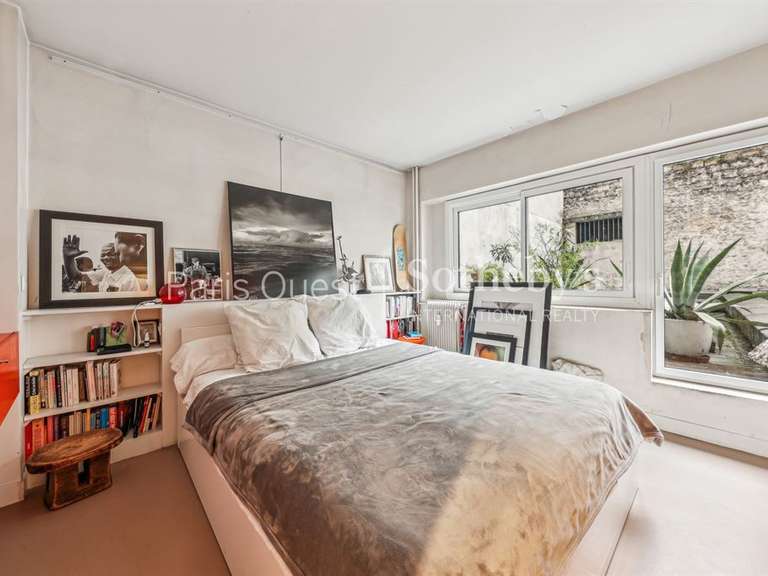 Appartement Paris 10e - 2 chambres - 109m²