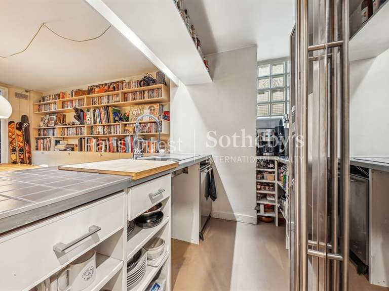 Appartement Paris 10e - 2 chambres - 109m²