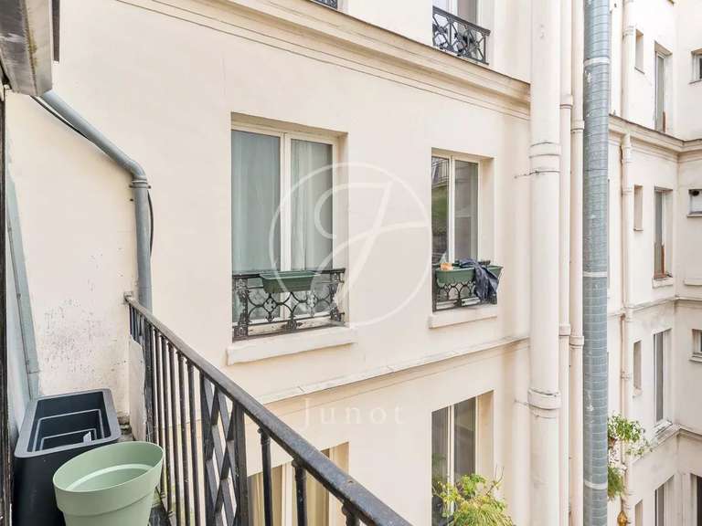 Appartement Paris 10e - 1 chambre - 80m²