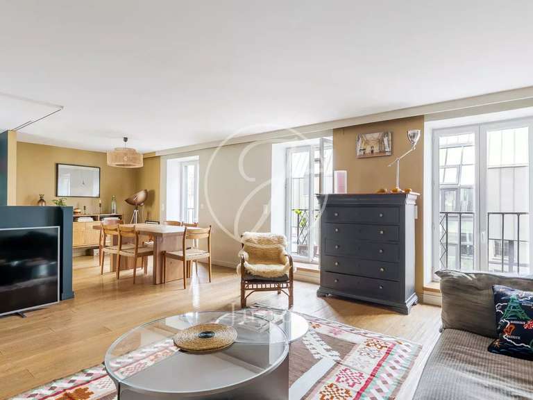 Appartement Paris 10e - 1 chambre - 80m²