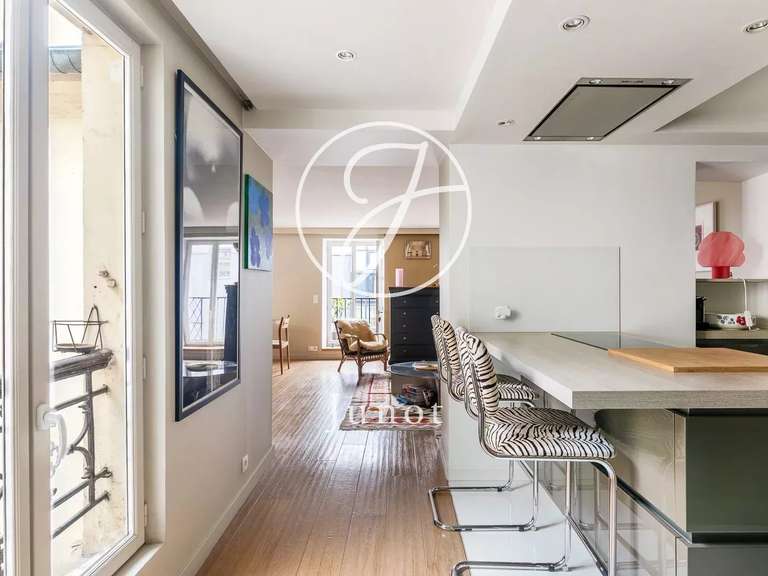 Apartment Paris 10e - 1 bedroom - 80m²