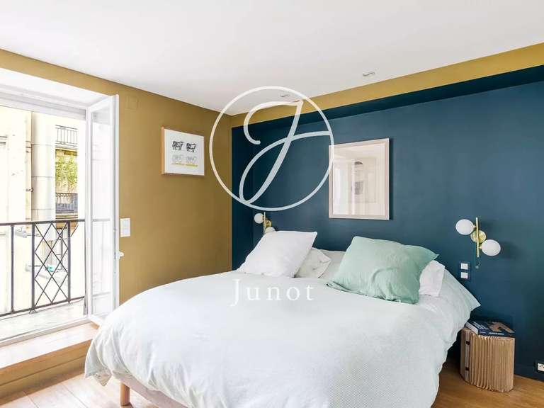 Apartment Paris 10e - 1 bedroom - 80m²