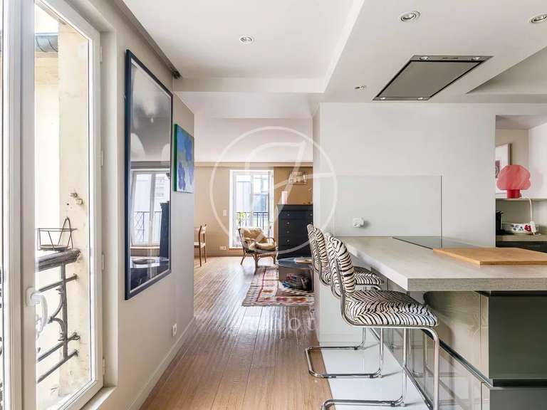 Appartement Paris 10e - 1 chambre - 80m²