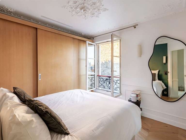 Appartement Paris 10e - 1 chambre - 75m²