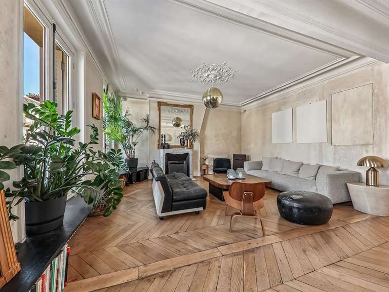 Appartement Paris 10e - 2 chambres - 111m²