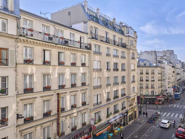 Appartement Paris 10e - 3 chambres - 172m²