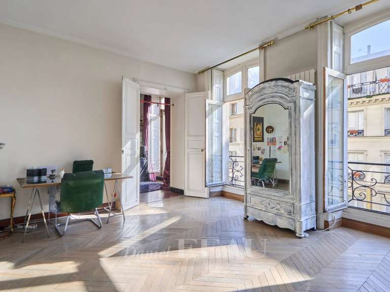 Appartement Paris 10e - 3 chambres - 172m²
