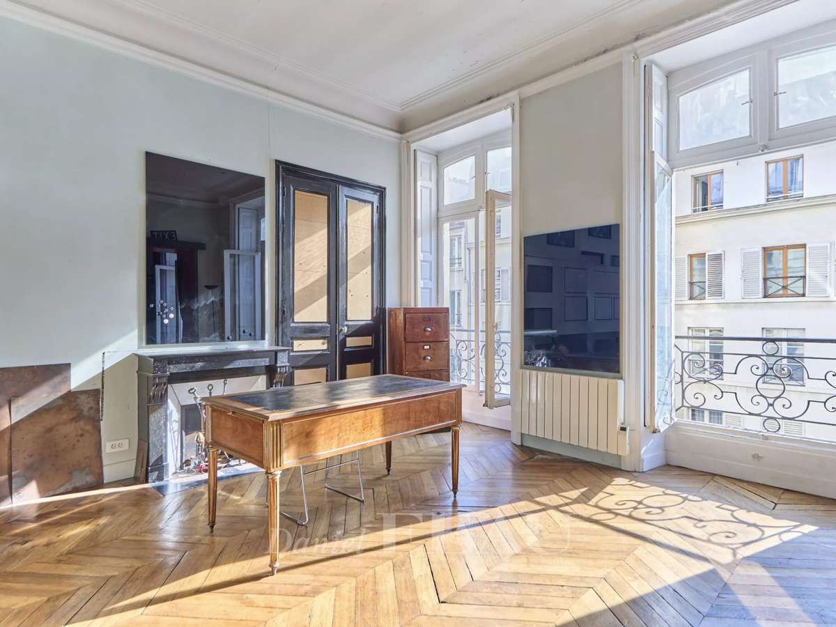 Apartment Paris 10e