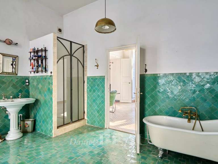 Appartement Paris 10e - 3 chambres - 172m²