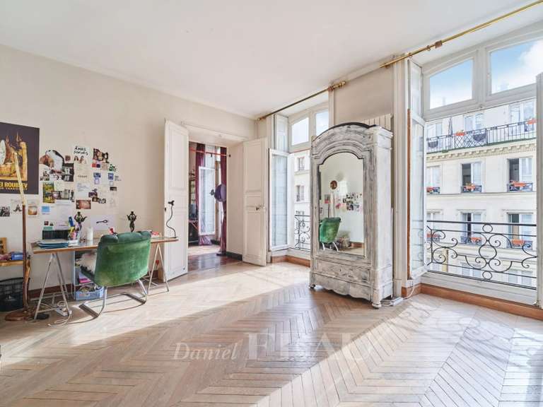 Appartement Paris 10e - 3 chambres - 172m²